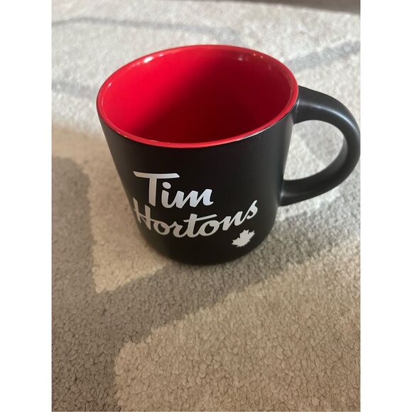 Tim Hortons 2020 Limited Edition Coffee/Tea Mug - Picture 2 of 3